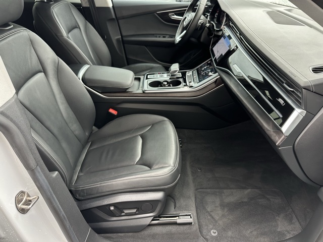 2023 Audi Q8 55 Premium photo 25