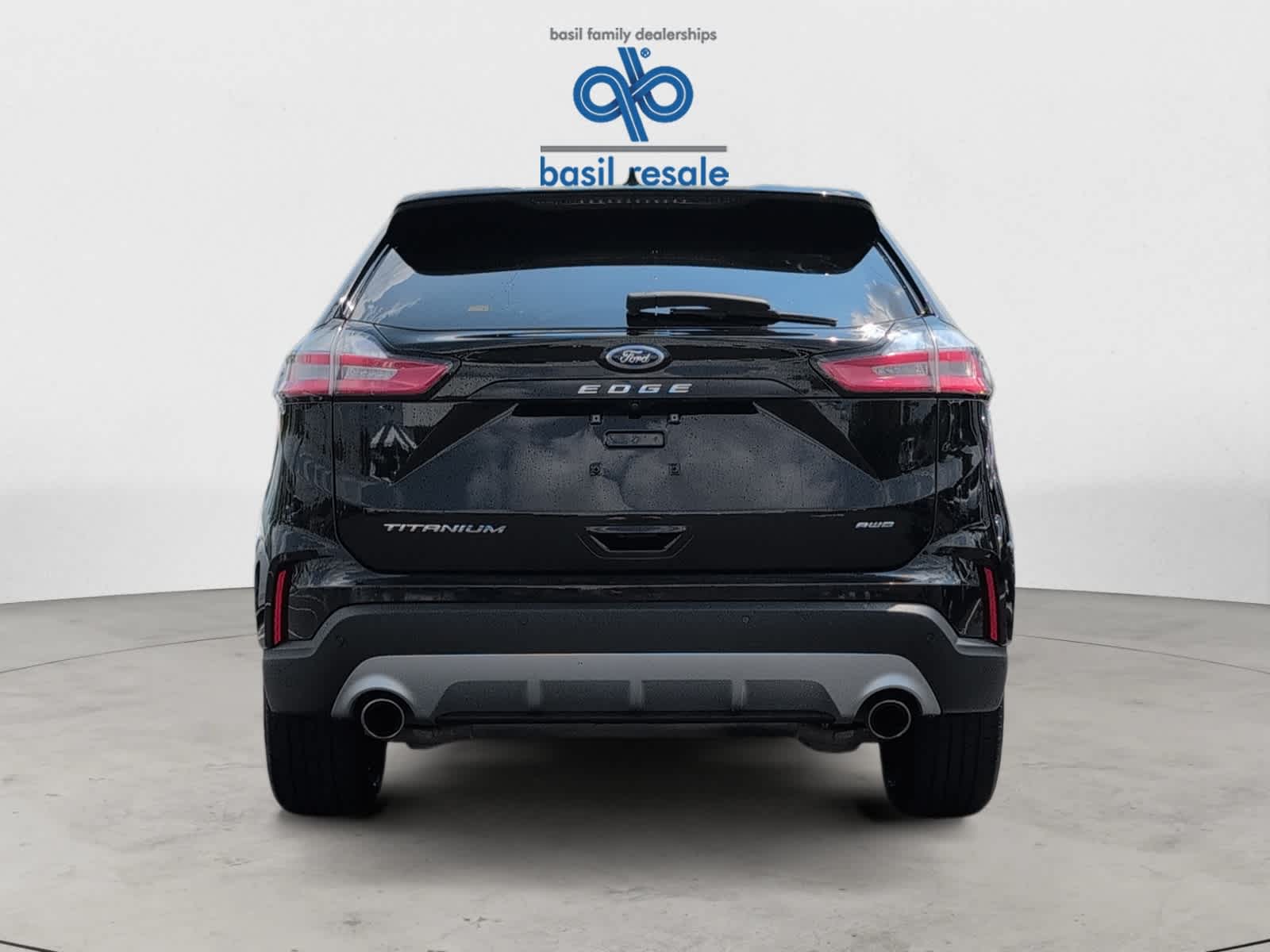 2021 Ford Edge Titanium photo 5