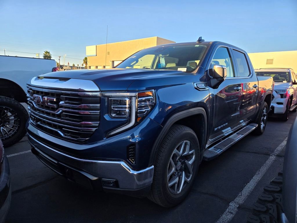 2023 GMC Sierra 1500 SLT's photo