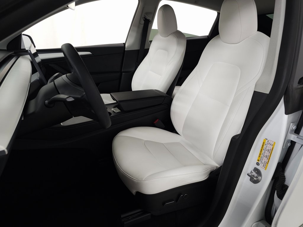 2023 Tesla Model Y Performance photo 15
