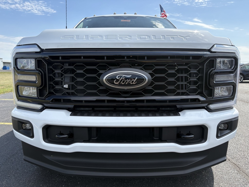 2026 Ford F-250 XLT photo 2