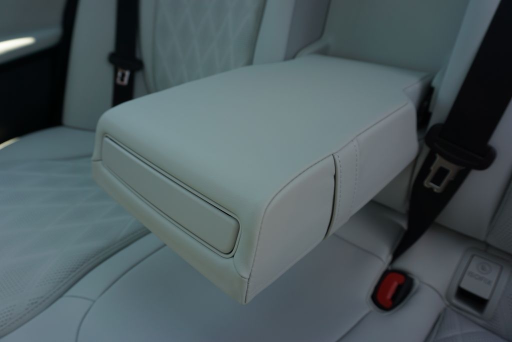2026 Mercedes Benz E 450 4MATIC All-Terrain photo 42