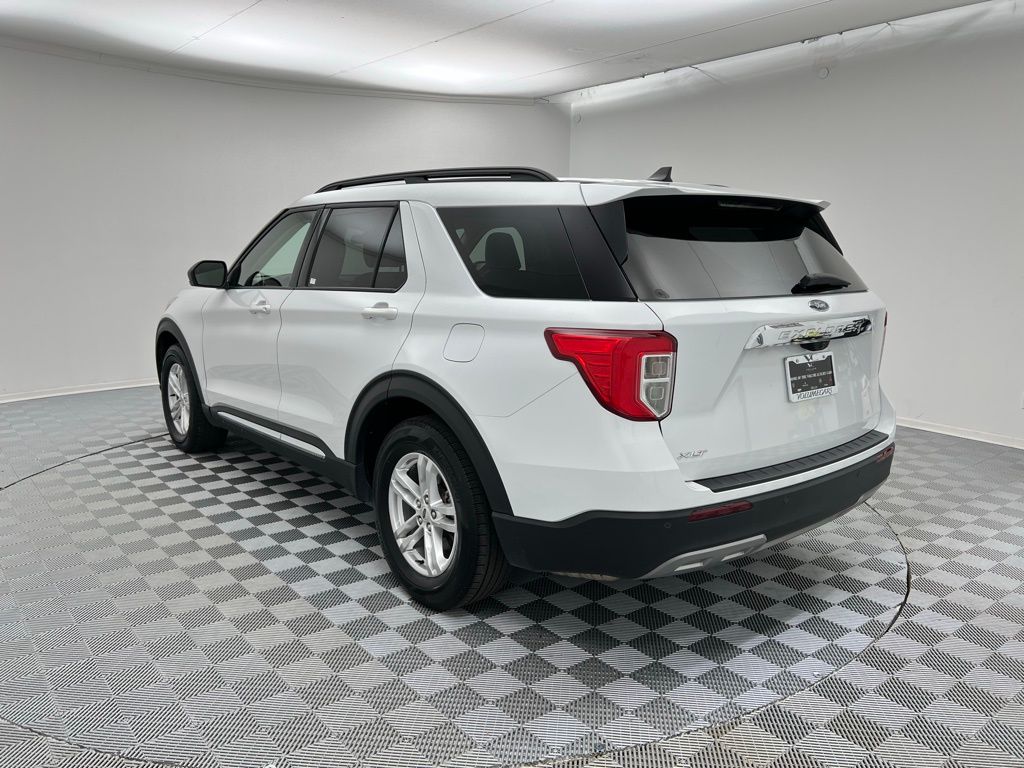 2023 Ford Explorer XLT photo 6