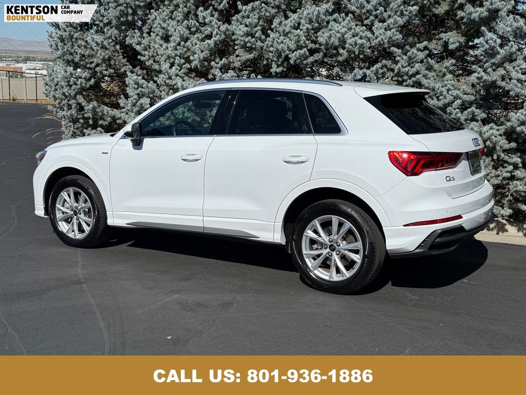 2025 Audi Q3 S line Premium photo 5