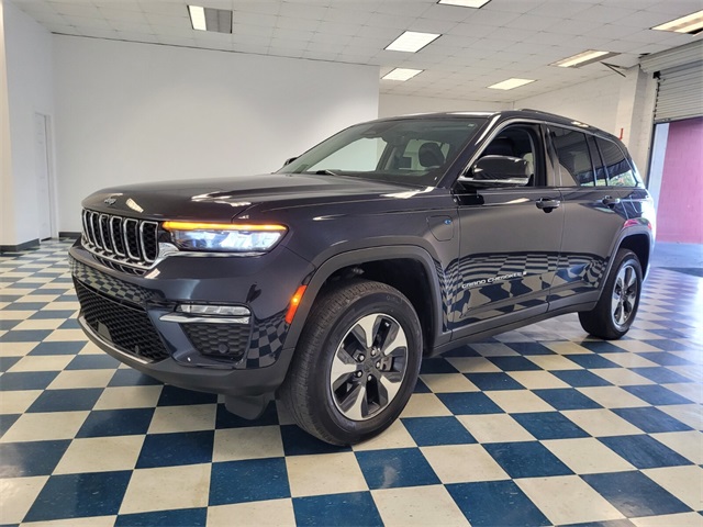 2022 Jeep Cherokee Limited 4xe photo 3