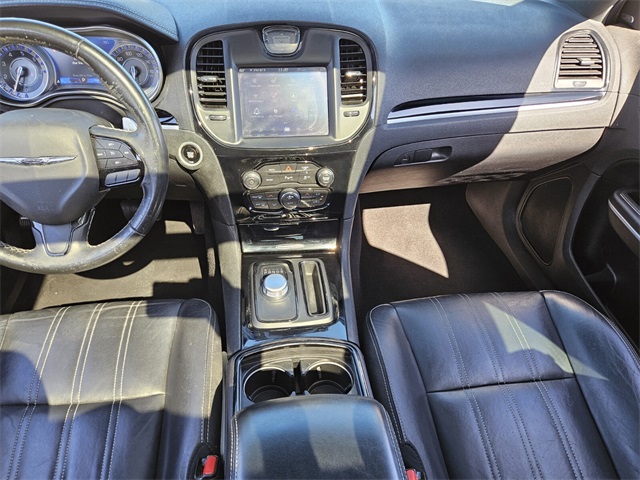 2022 Chrysler 300 S photo 9