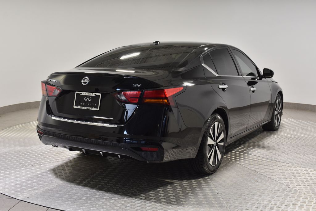 2022 Nissan Altima 2.5 SV photo 3