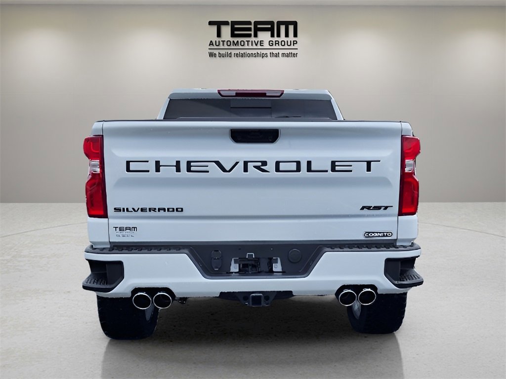 2024 Chevrolet Silverado 1500 RST photo 15