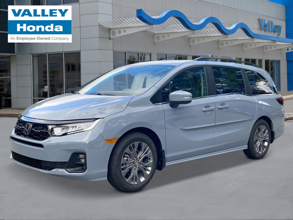 2026 Honda Odyssey Touring's photo