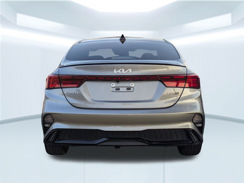 2023 Kia Forte GT-Line photo 5