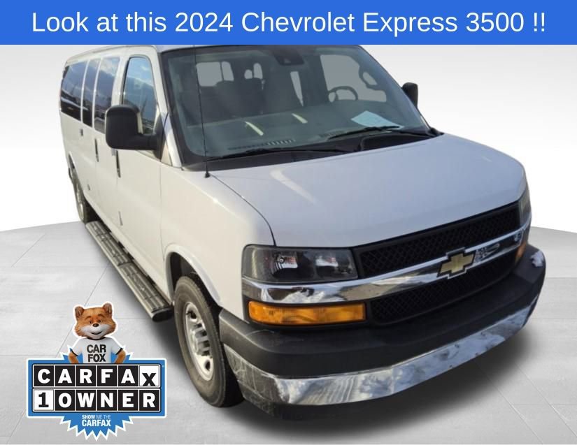 2024 Chevrolet Express Passenger LT's photo
