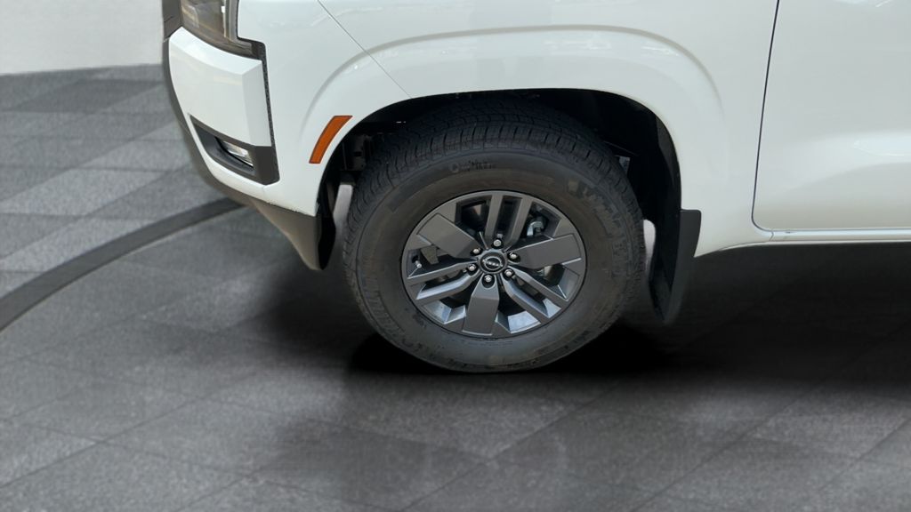 2025 Nissan Frontier Crew Cab SV photo 3
