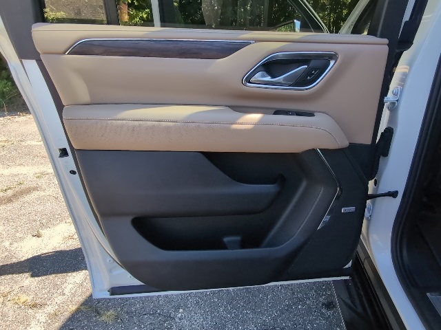 2024 Chevrolet Suburban Premier photo 37