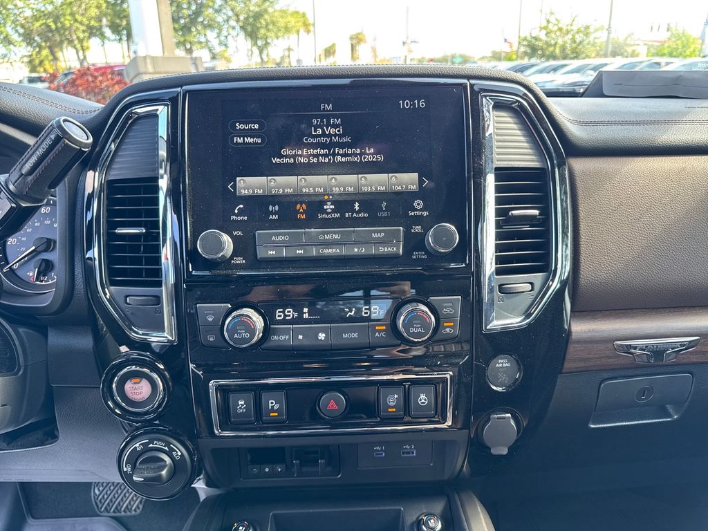 2024 Nissan Titan Platinum Reserve photo 20