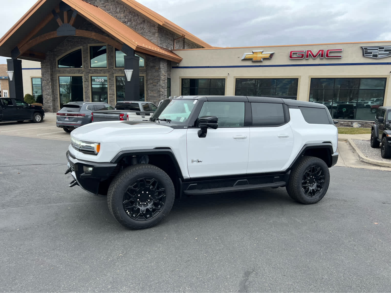 2026 GMC HUMMER EV 2X's photo