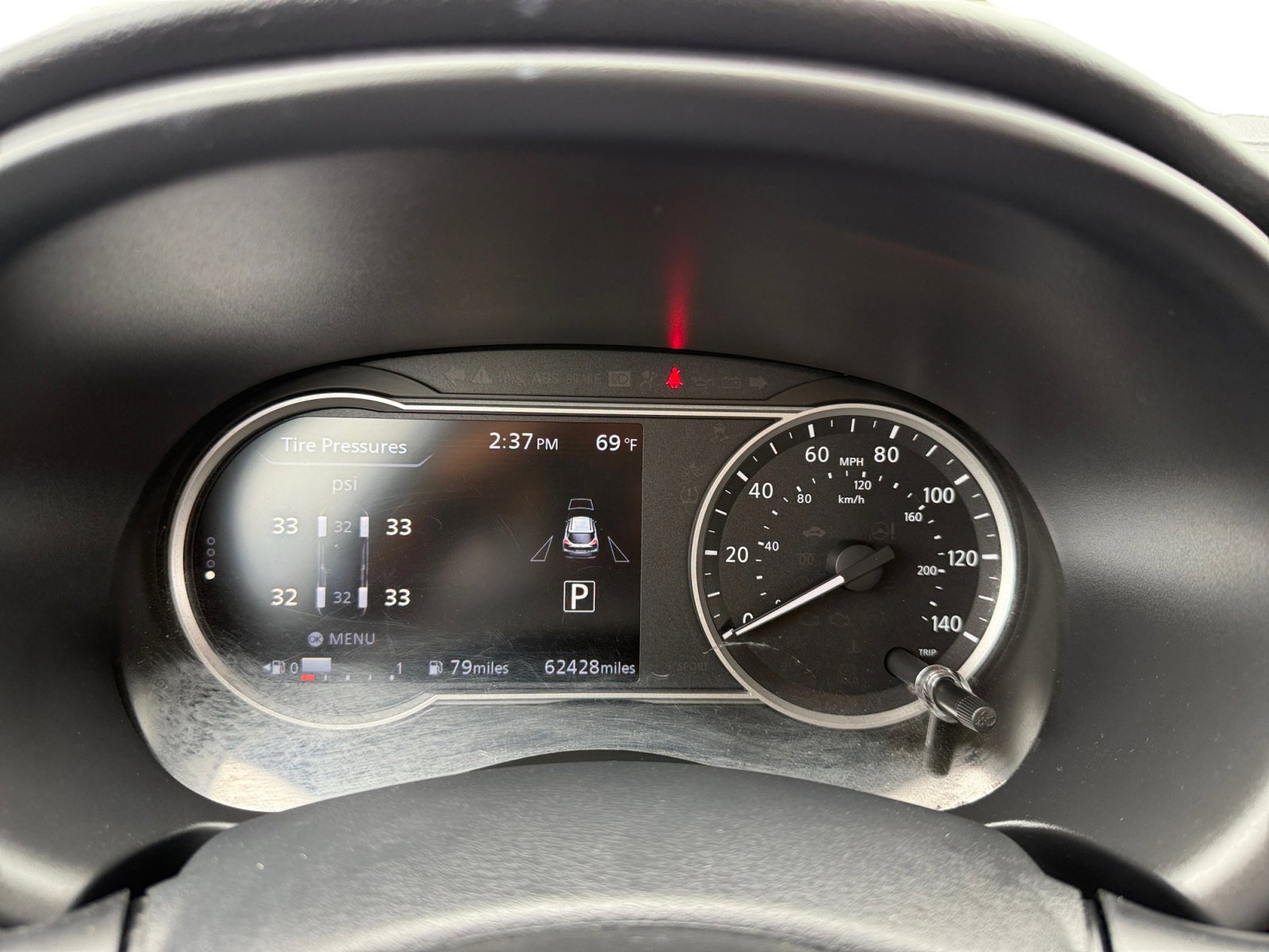 2019 Nissan Kicks SR photo 8