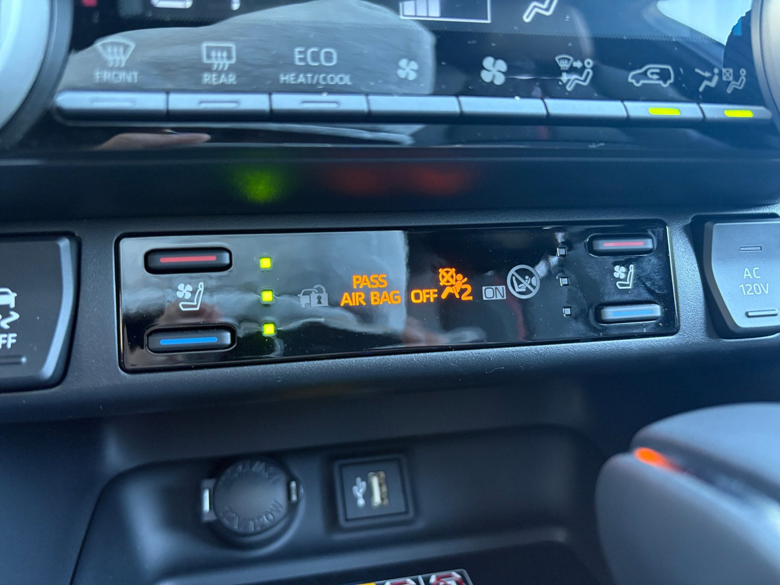 2025 Toyota RAV4 Prime XSE Premium photo 23