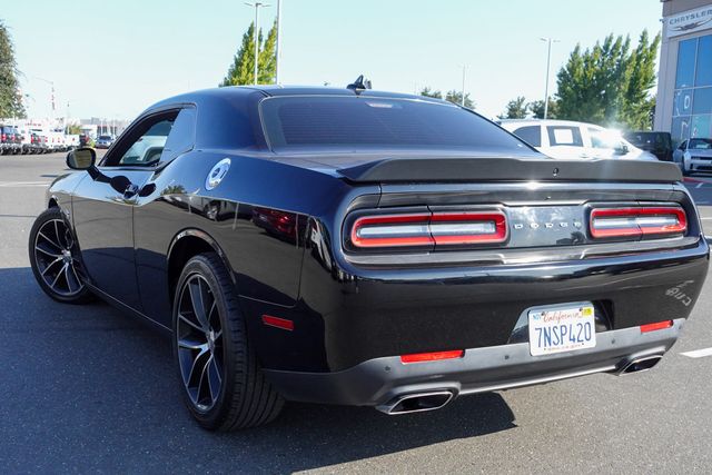 2015 Dodge Challenger R/T Scat Pack photo 11