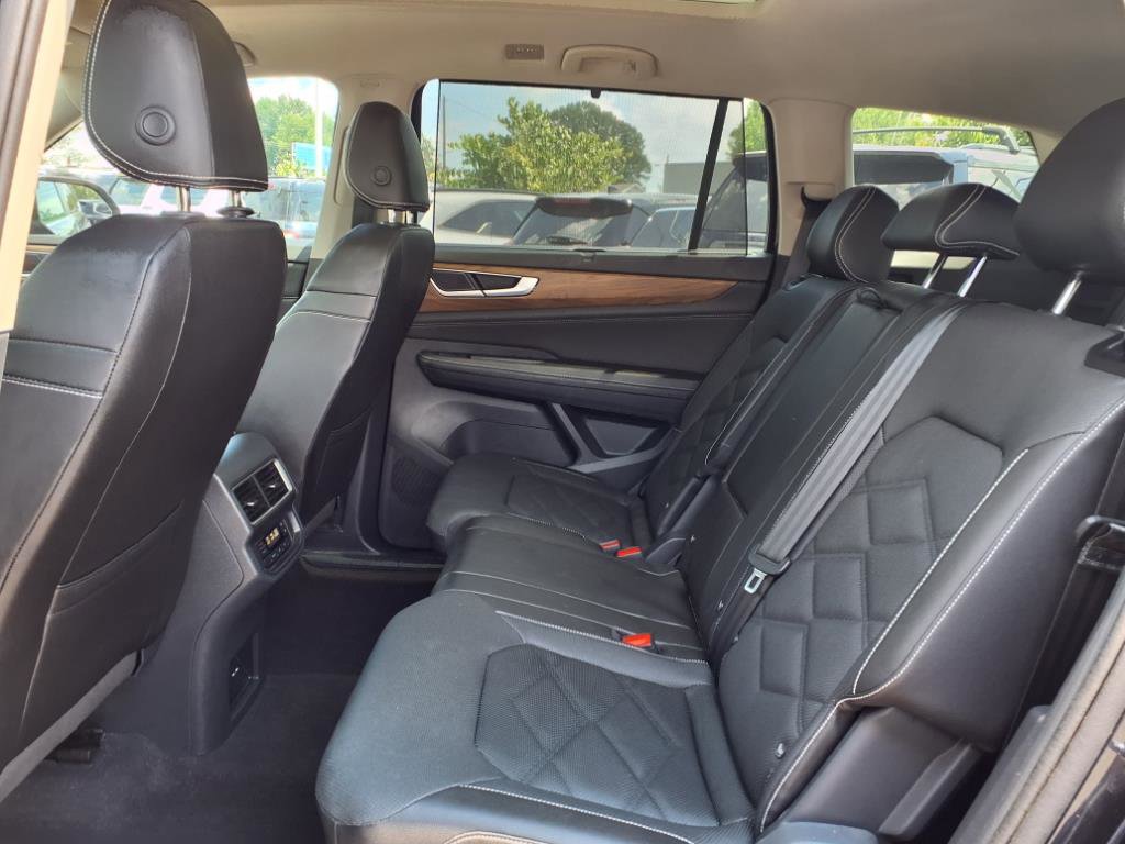 2024 Volkswagen Atlas SE Technology photo 24