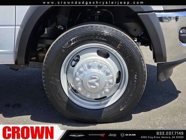 2025 Ram 5500 Tradesman photo 4