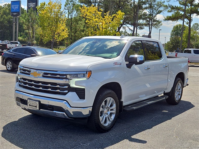 2025 Chevrolet Silverado 1500 LTZ photo 2