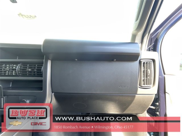 2025 Chevrolet Express Cargo 3500 photo 26