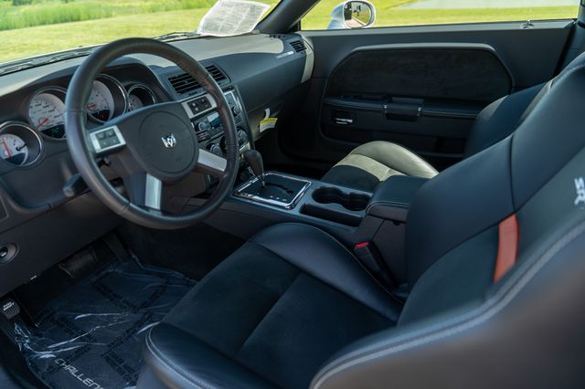 2008 Dodge Challenger SRT8 photo 15