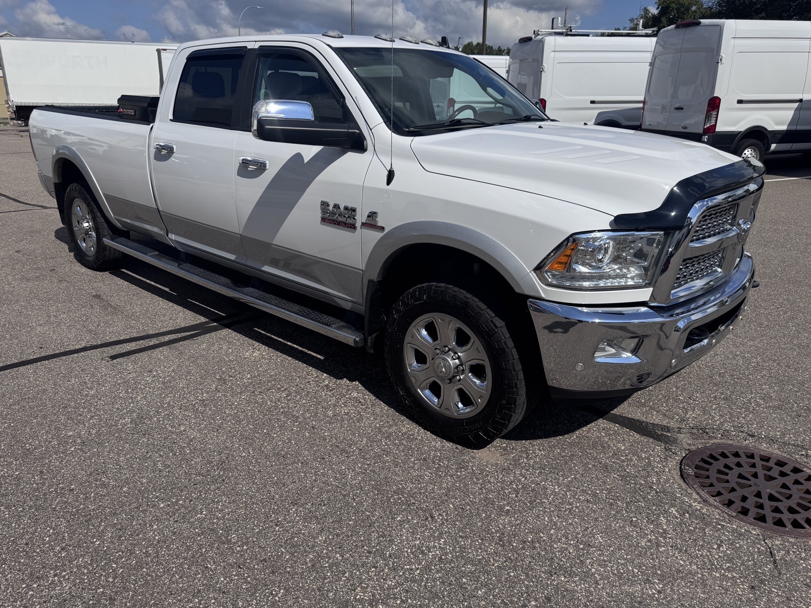 2017 Ram 3500 Laramie photo 7