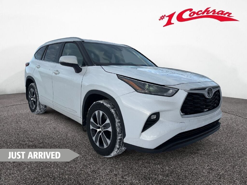 2023 Toyota Highlander XLE's photo