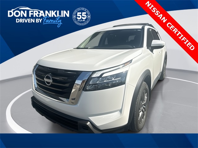2025 Nissan Pathfinder SV's photo