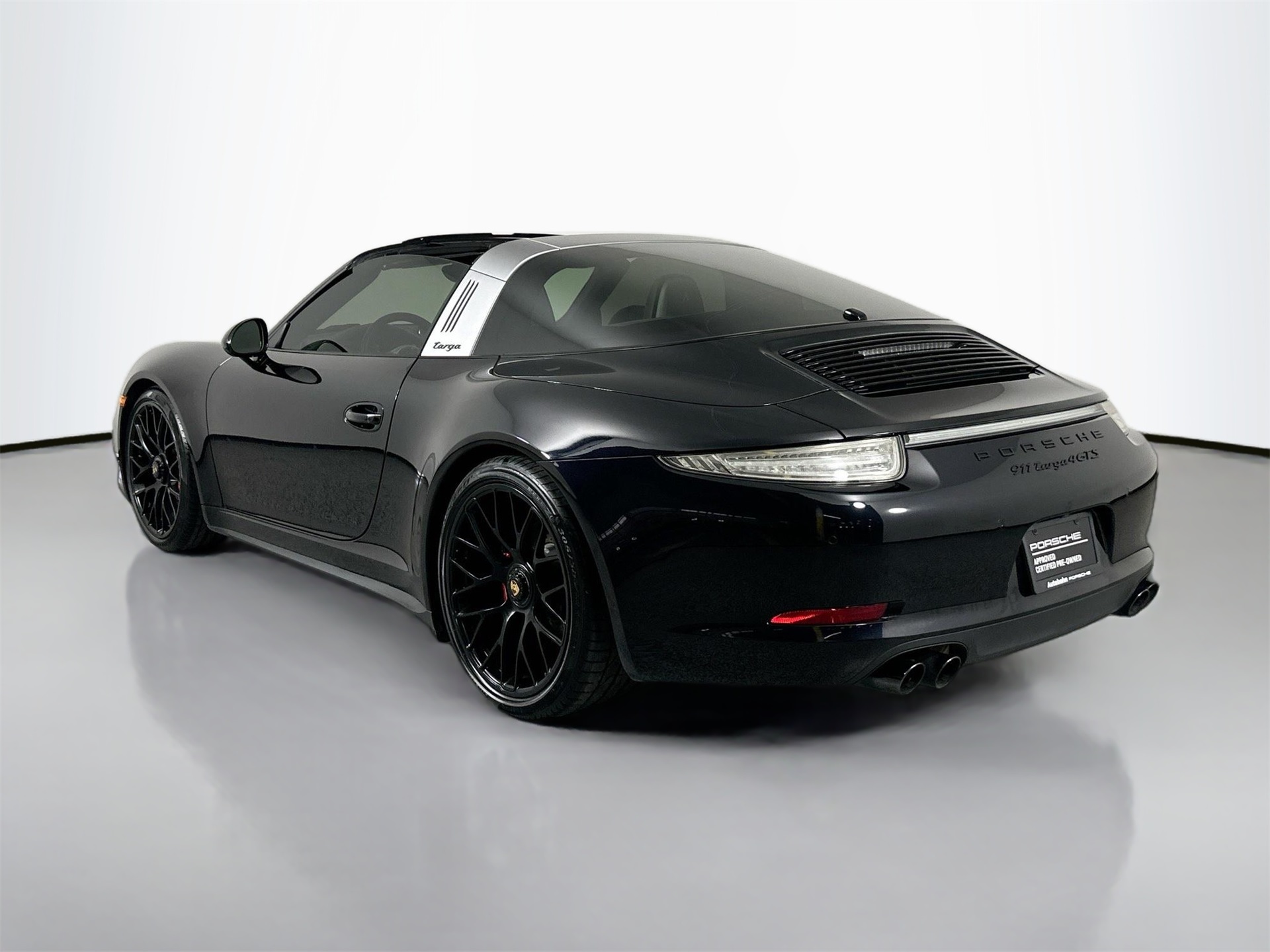 2016 Porsche 911 Targa 4 GTS photo 3