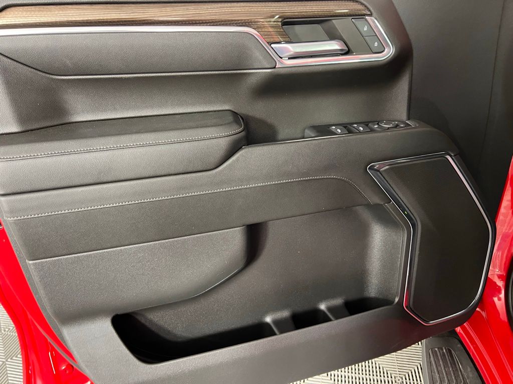 2024 Chevrolet Silverado 1500 LT1 photo 21