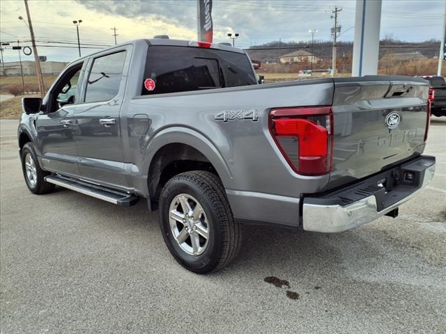 2025 Ford F-150 XLT photo 3
