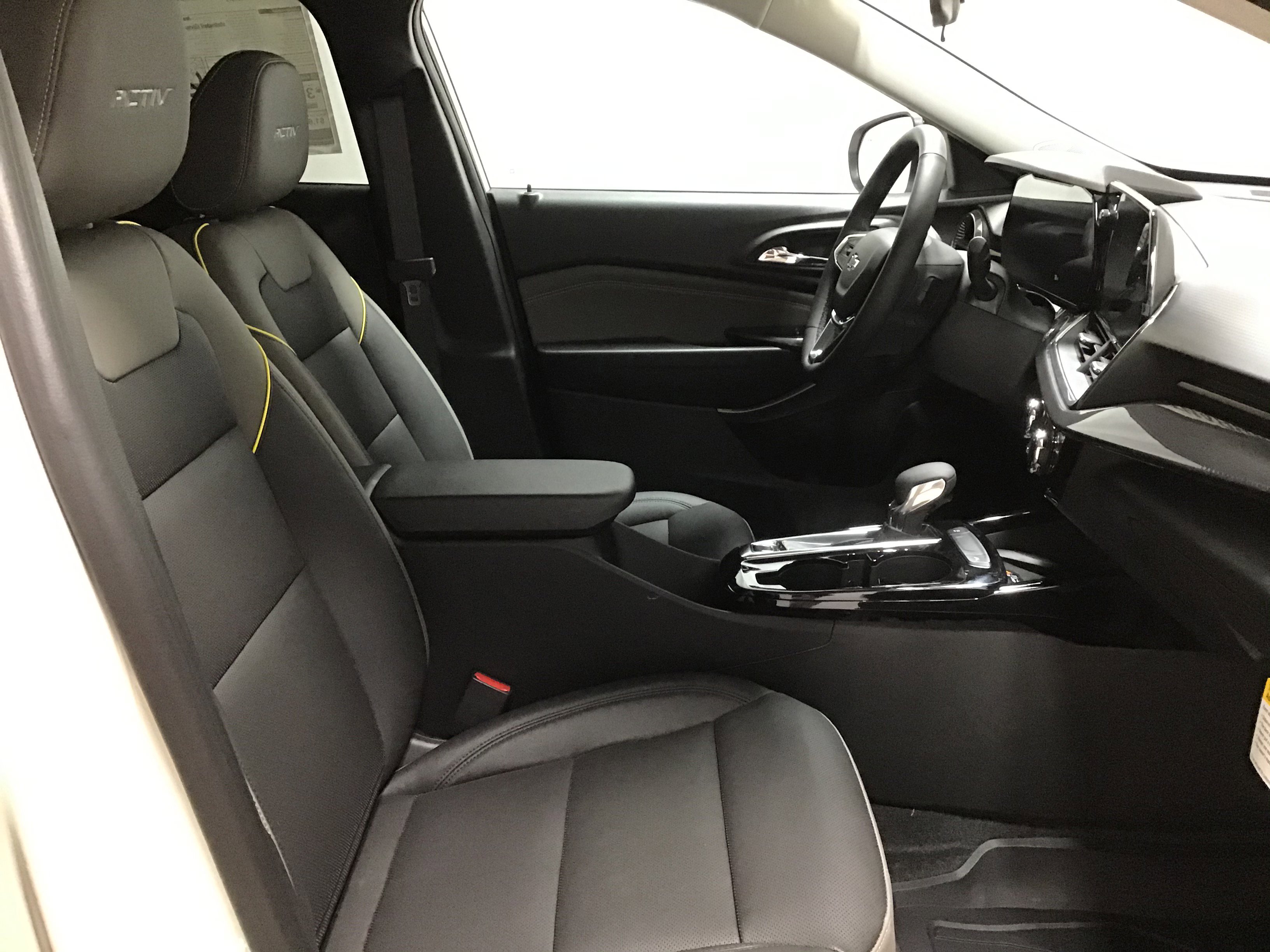 2026 Chevrolet Trax ACTIV photo 4