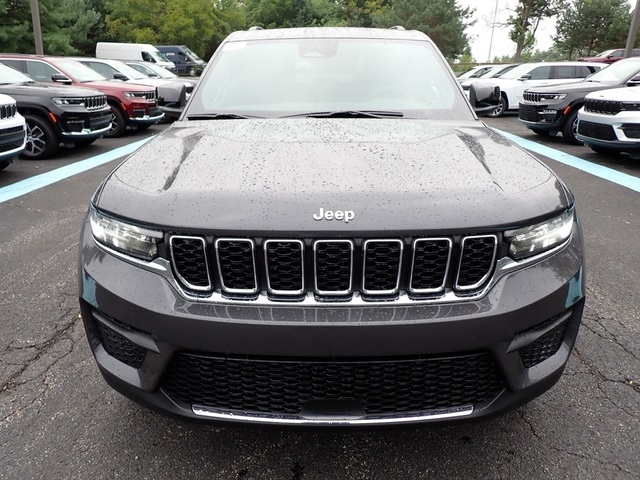 2025 Jeep Grand Cherokee Laredo X photo 7