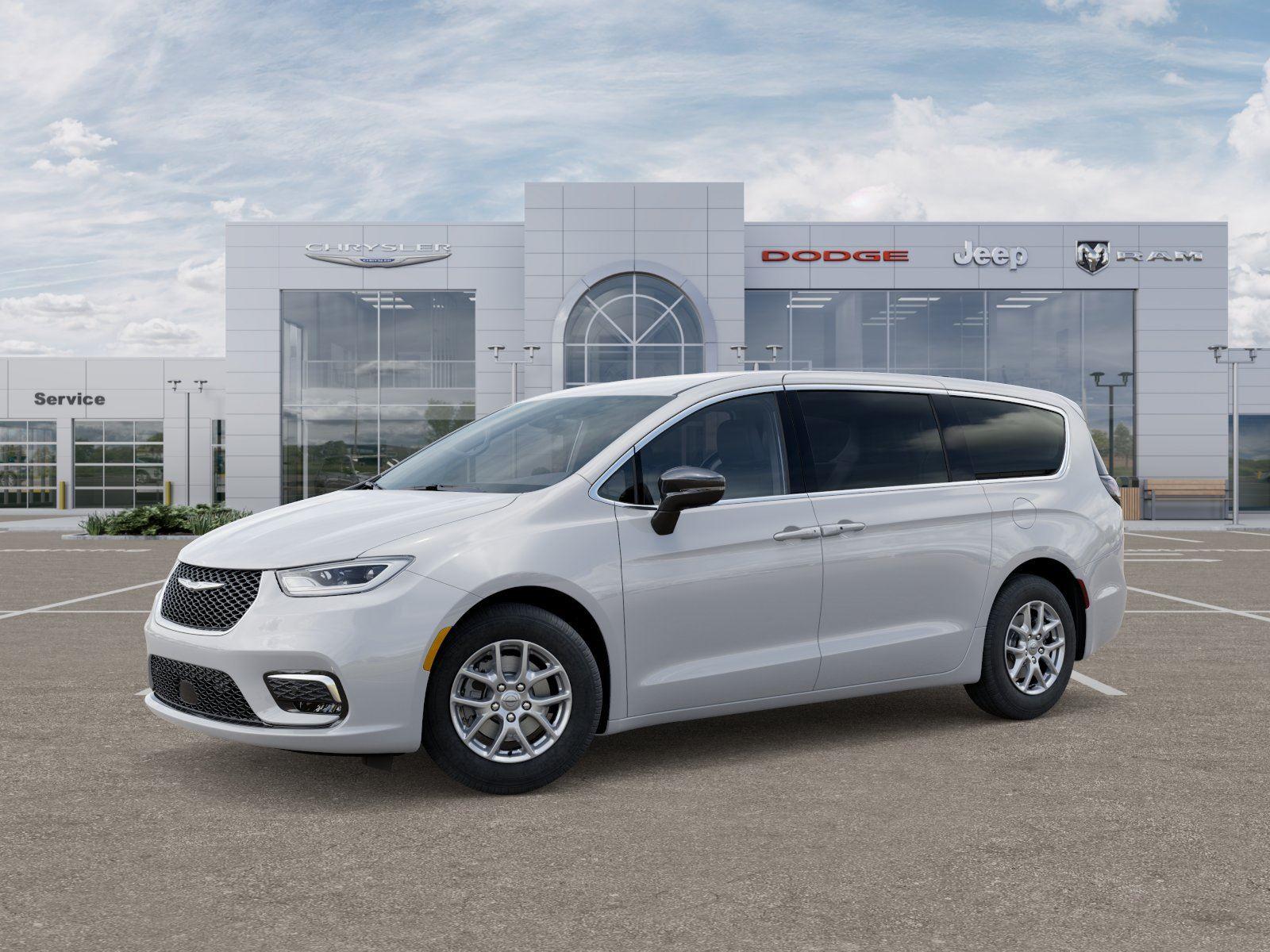 2026 Chrysler Pacifica LE photo 2