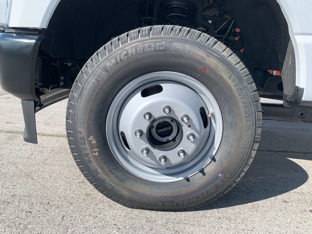 2026 Ford F-350 photo 12