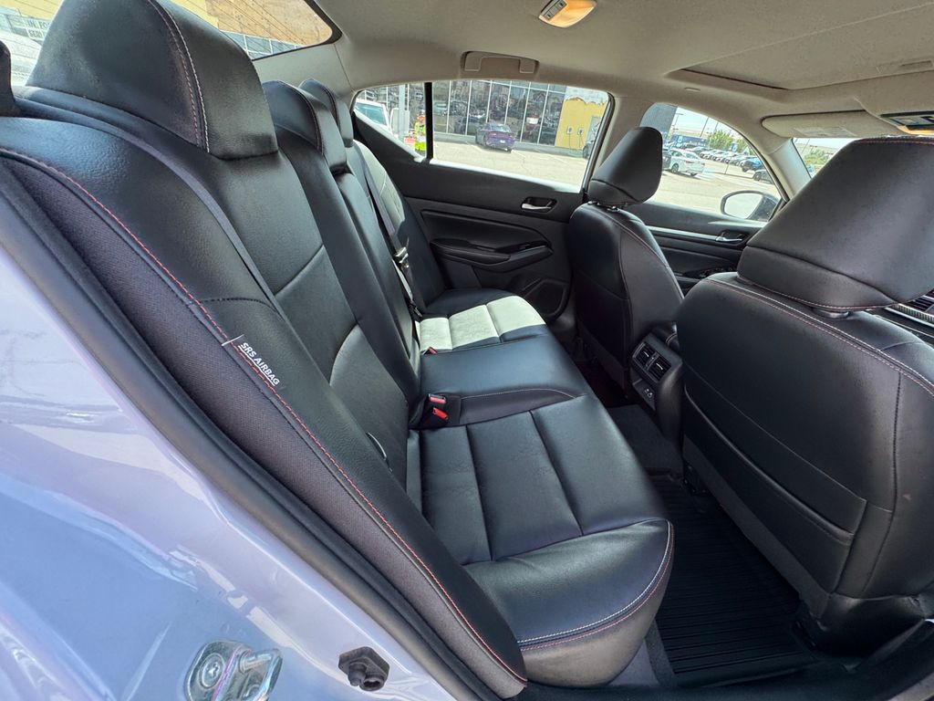 2024 Nissan Altima SR photo 16