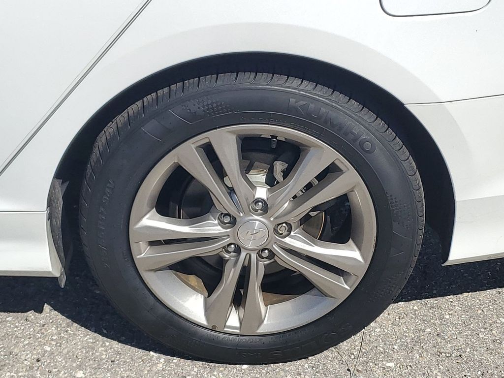 2019 Hyundai Sonata Limited photo 18