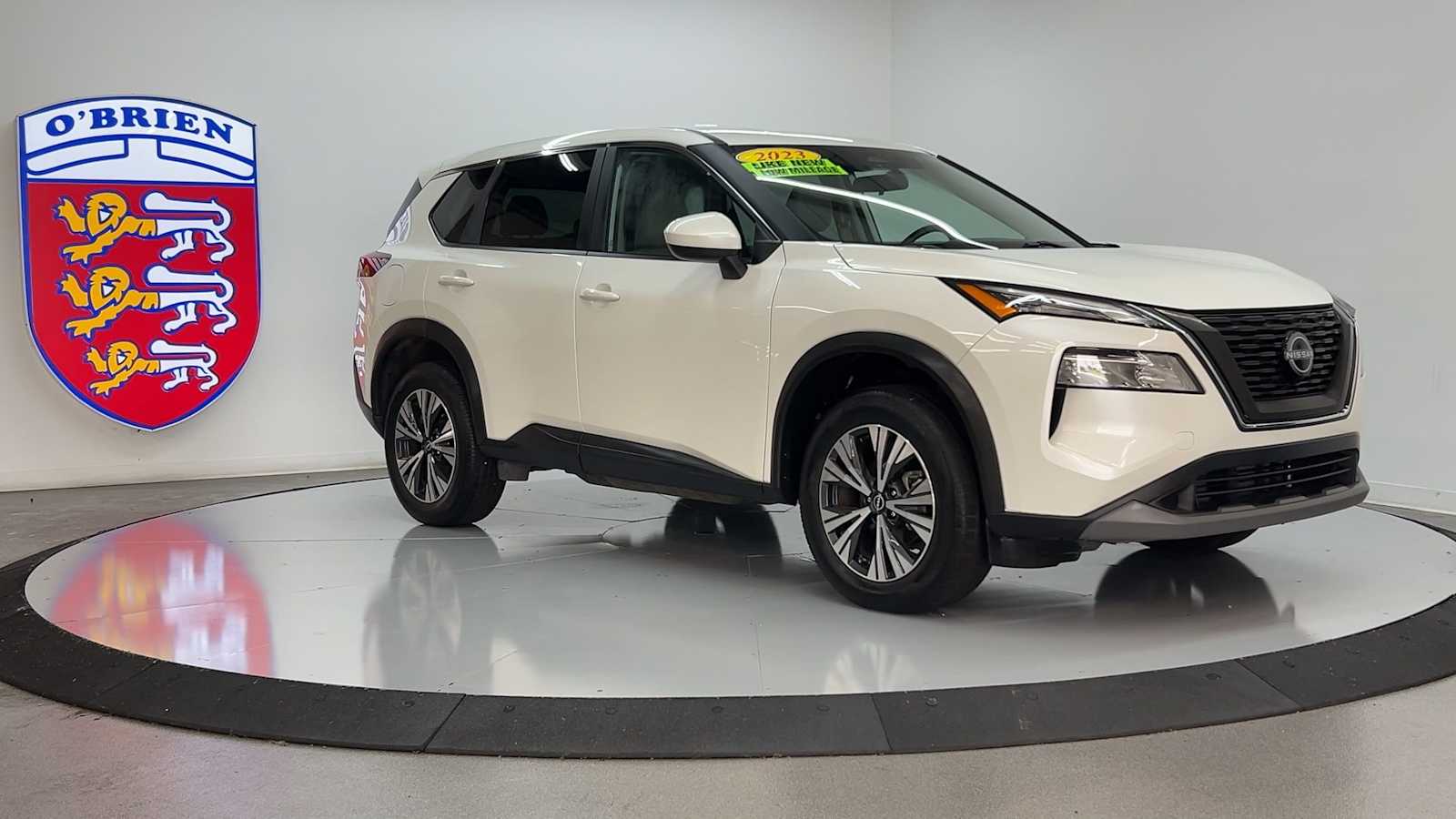 2023 Nissan Rogue SV photo 3