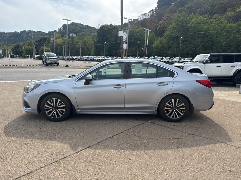 2018 Subaru Legacy 2.5i photo 3