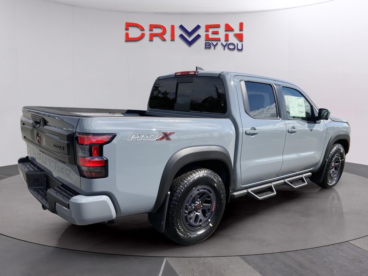 2026 Nissan Frontier PRO-X photo 4