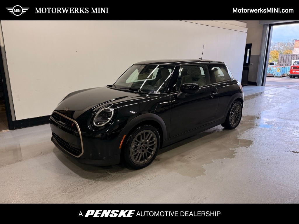 2025 MINI Hardtop 2 Door S's photo