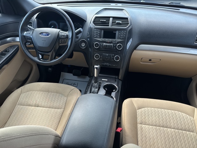 2017 Ford Explorer Base photo 9