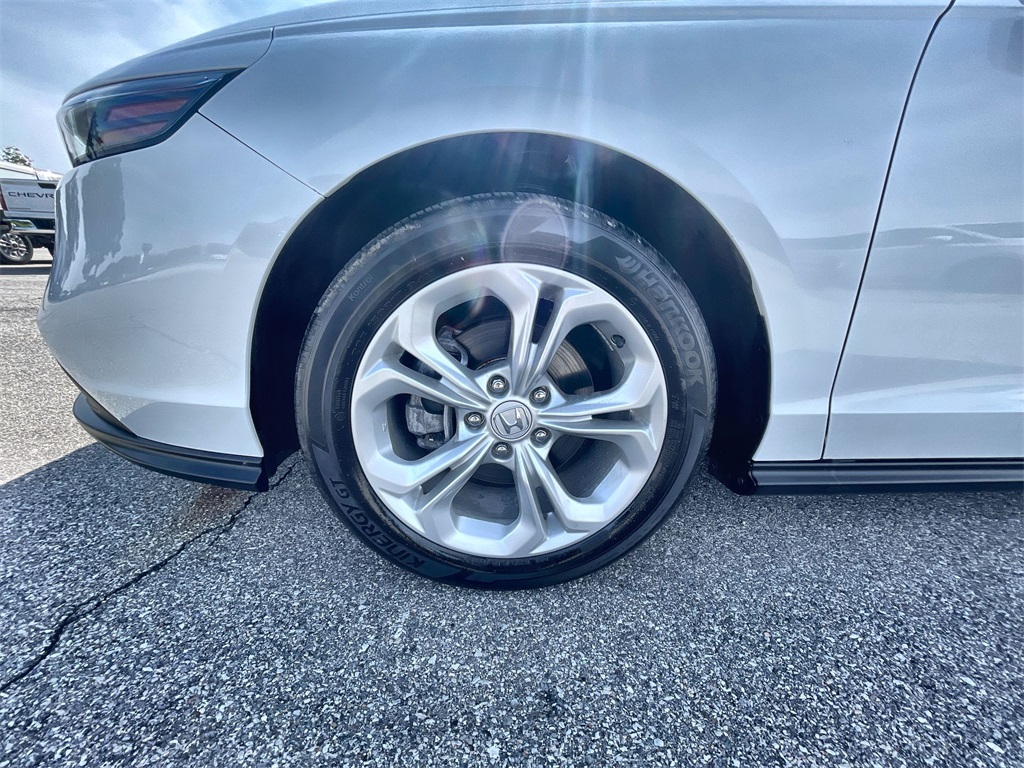 2023 Honda Accord LX photo 17