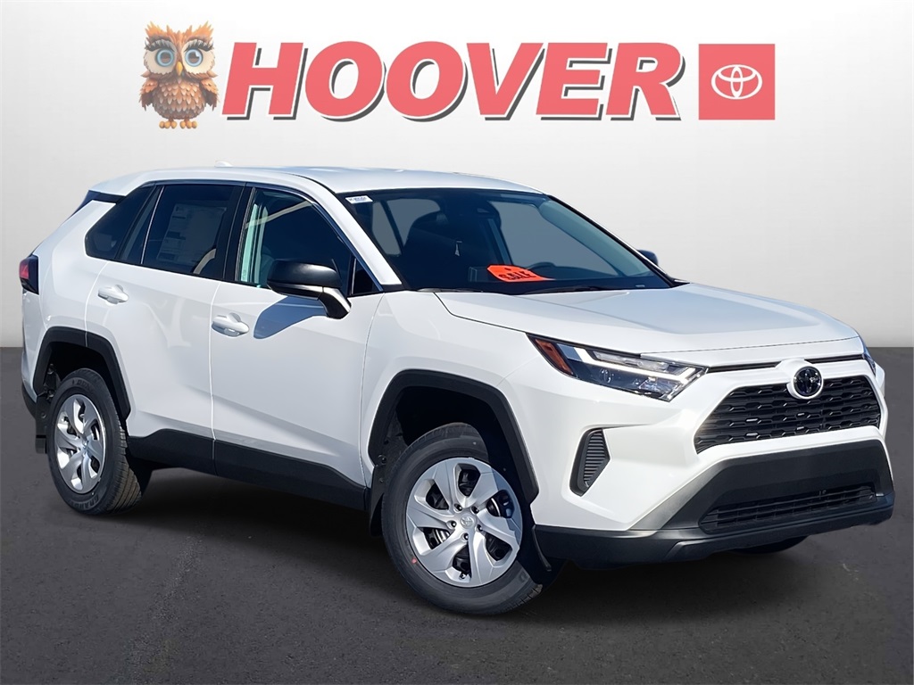 2025 Toyota RAV4 LE's photo