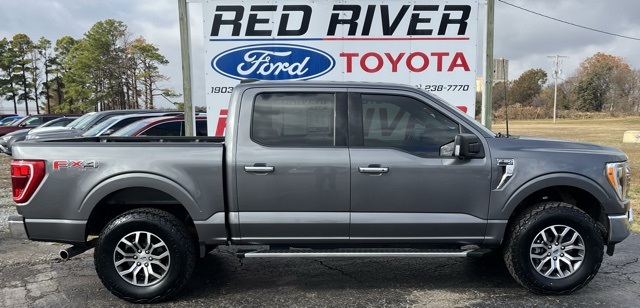 2022 Ford F-150 XLT's photo