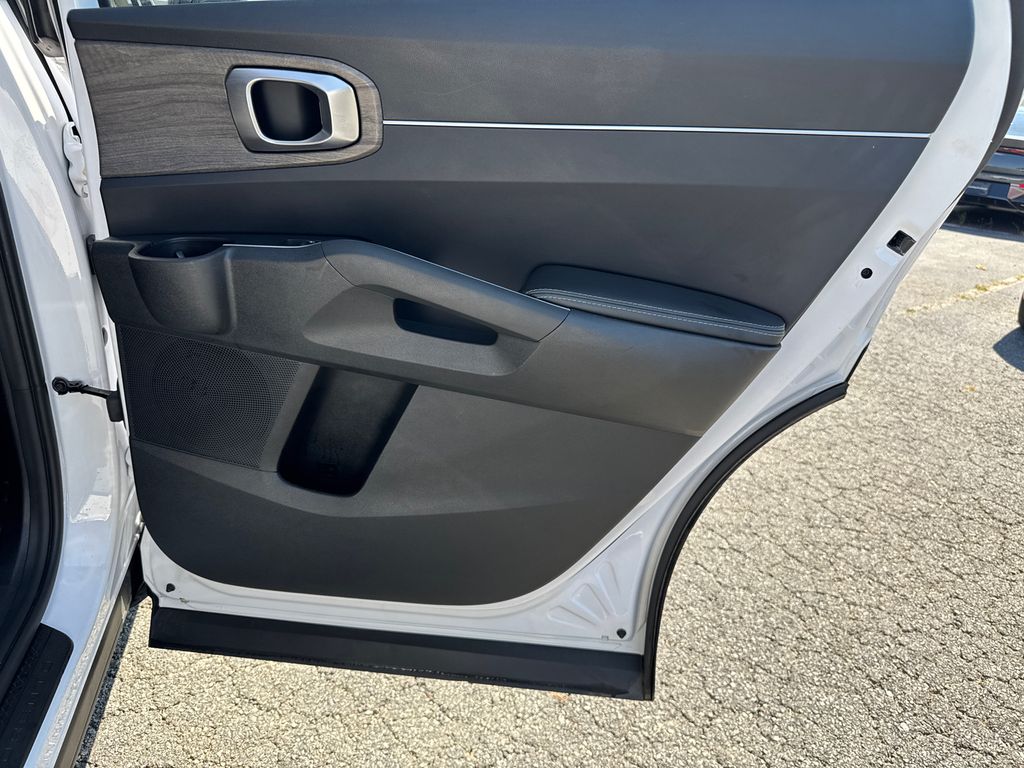 2022 Kia Sorento EX photo 16