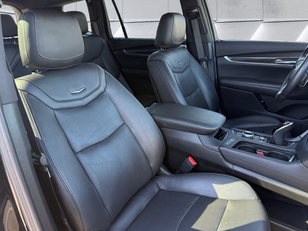 2023 Cadillac XT6 Sport photo 13
