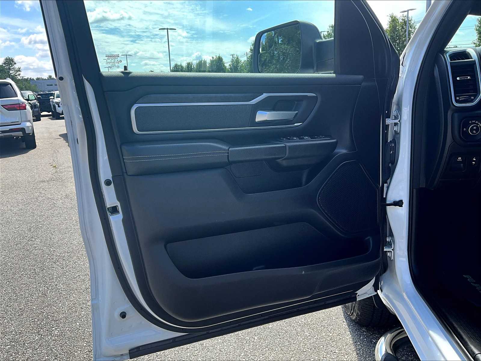 2022 Ram 1500 Big Horn photo 9